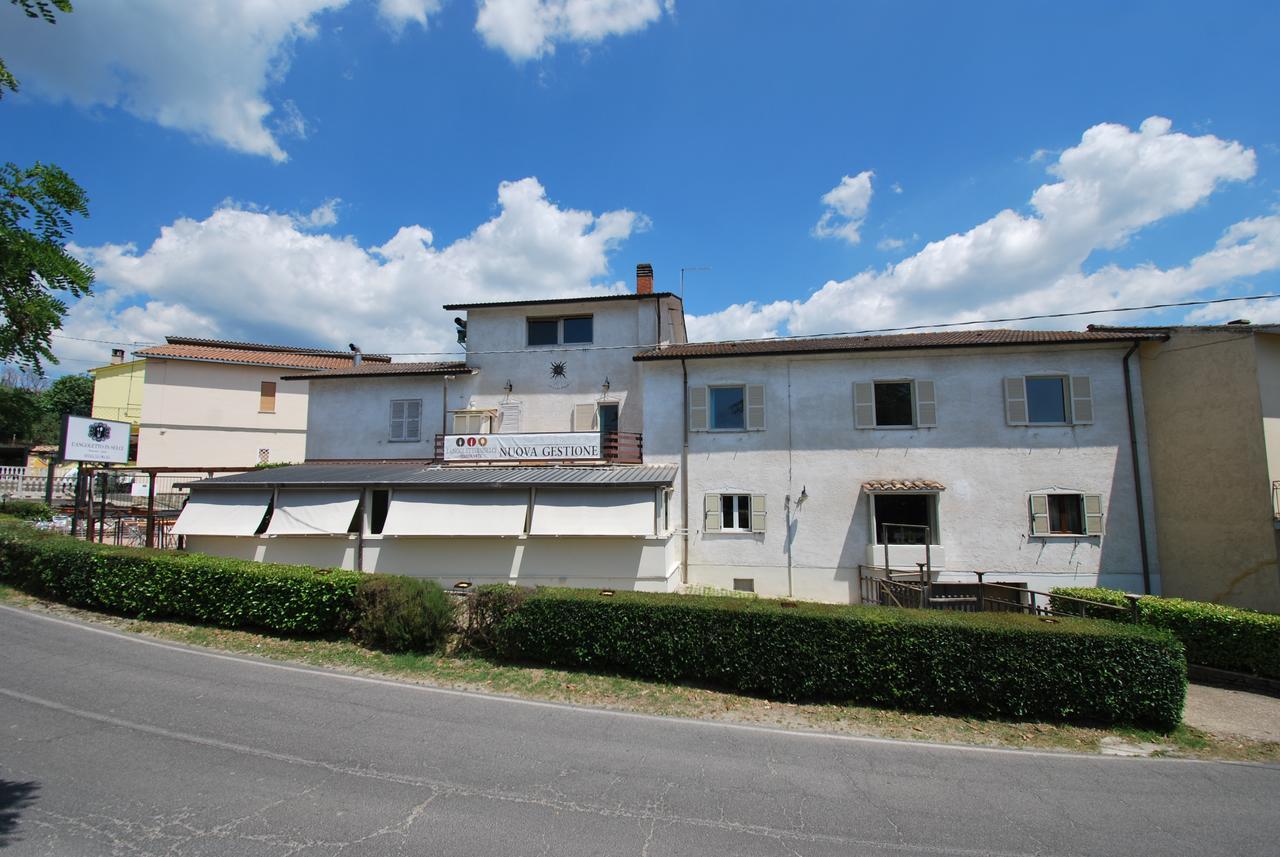 Hotel & Ristorante L'Angoletto In Selci Selci  Exterior photo